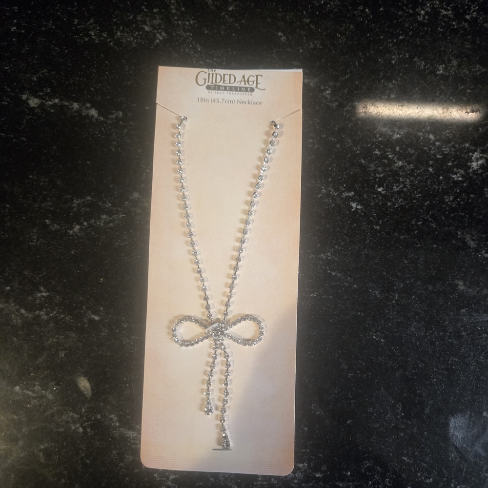 Silver Bow Necklace